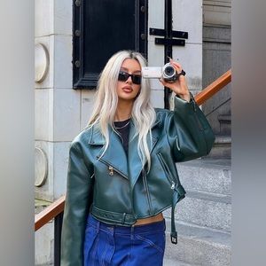 Staten Island jacket in moss green